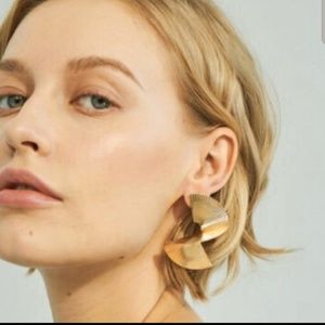 🐶Lightweight spiral earrings